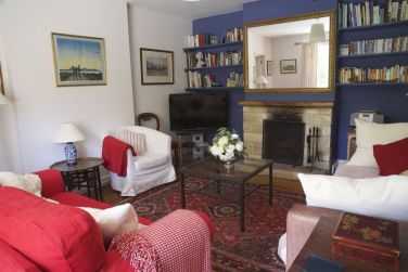 Book, guides, games, maps, jigsaw puzzles, DVDs and CDs