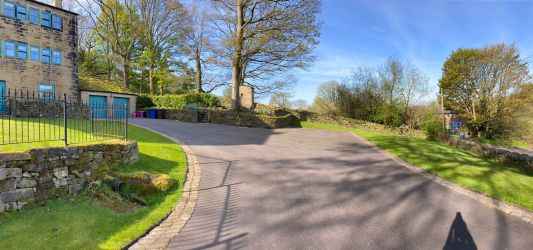 Weavers Cottage parking