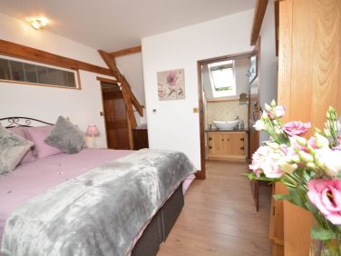 The king bedroom also has an ensuite with power shower