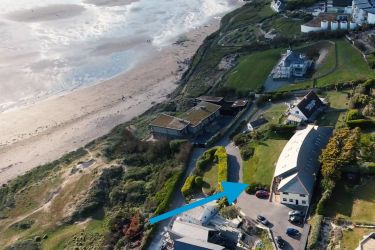 Aerial photo showing the distance to the beach