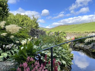 See how close the countryside is to Howe Foot