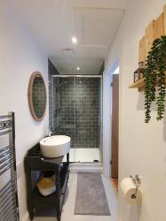 Ensuite shower room