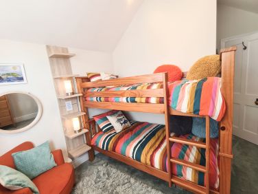 1st floor bunk bed room complete with shutters. ©Aeolian Holiday Cottage