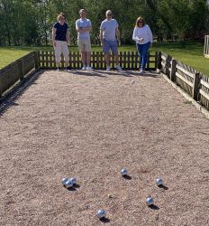 Boules piste on site