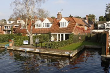 Riverbank Cottage