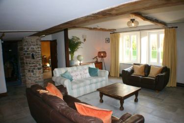 Snuggle up in the lounge after exploring the Welsh Country side Monnow Valley Studios