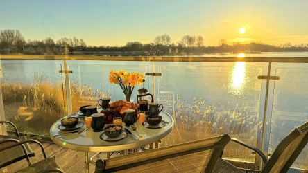 Wonderful morning light on the balcony - perfect for coffee or breakfast