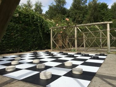 Giant games