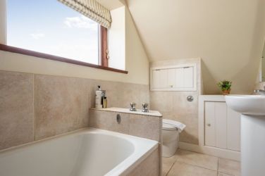 The Byre- Bathroom adjacent to Twin Room