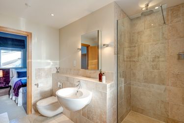 Master bedroom 2nd floor en-suite with bath and shower