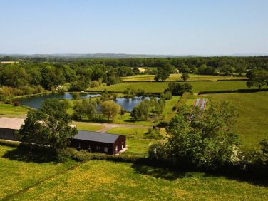 Lake View, Over Property