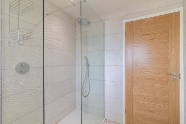 Walk-in rainfall shower