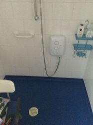 Fuller view of wet room space