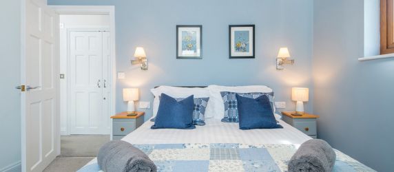 Upstairs king bedroom