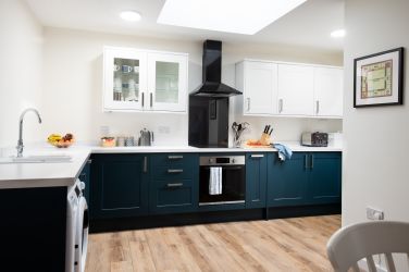 Modern, fully-equipped kitchen