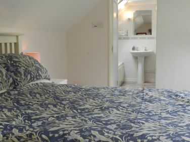 Main Bedroom to En-Suite