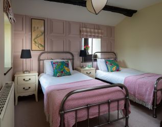 Bird Charmer Bedroom, twin