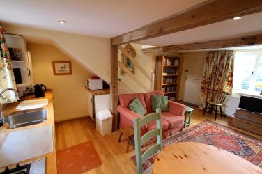 8 Carpenters Cottages