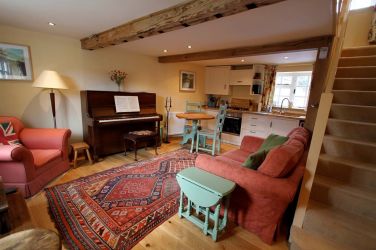 8 Carpenters Cottages