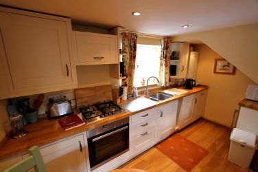 8 Carpenters Cottages