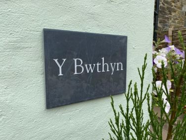 Y Bwthyn