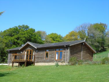 Owl Lodge showing the balcony.
