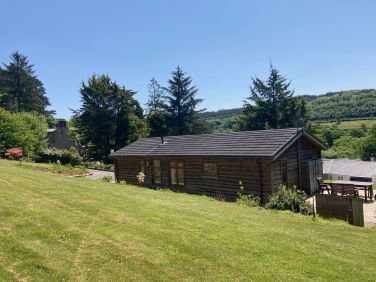 Rear view of Owl Lodge.