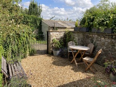 Courtyard garden