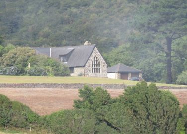 Studio Cottage is set on its own private six acre plot with plenty of parking and abundance of space