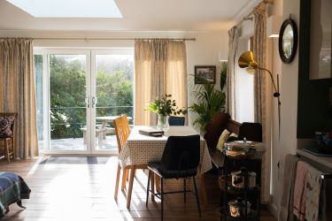 Connecting indoor to outdoors