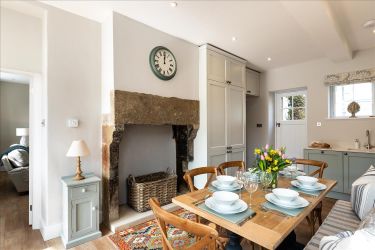 2 Lumford House