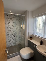 Master en suite shower room