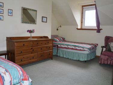 Twin bedroom