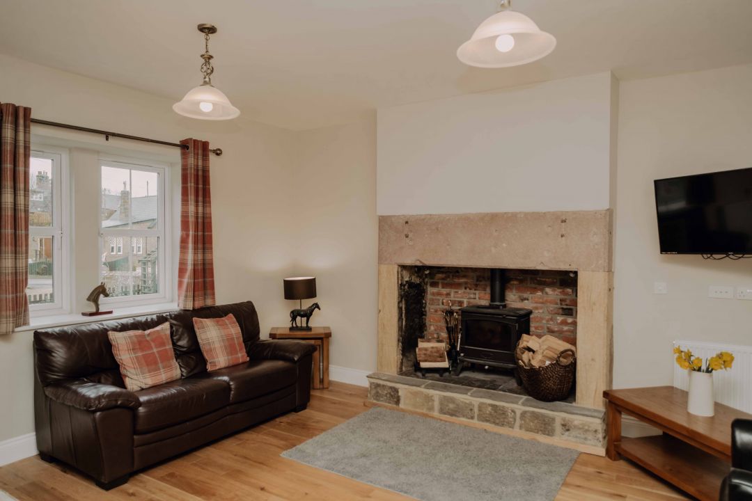Bramley Cottage, Dog Friendly House in Northumberland, Sleeps 10
