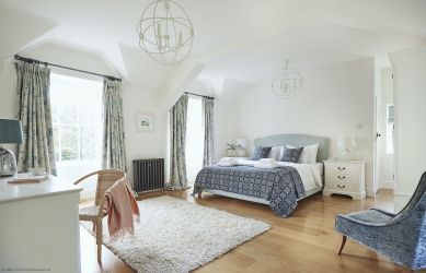 Tan Llan & The Coach House