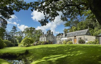 Tan Llan & The Coach House