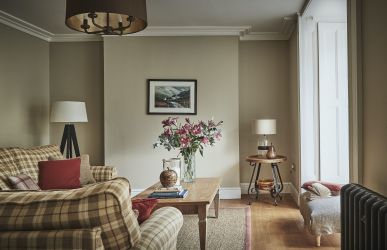 Tan Llan & The Coach House