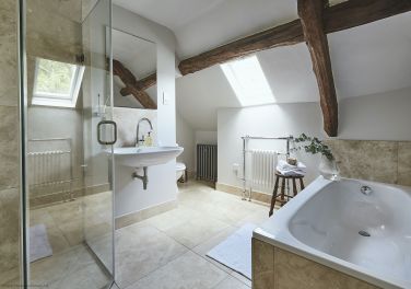 Tan Llan & The Coach House