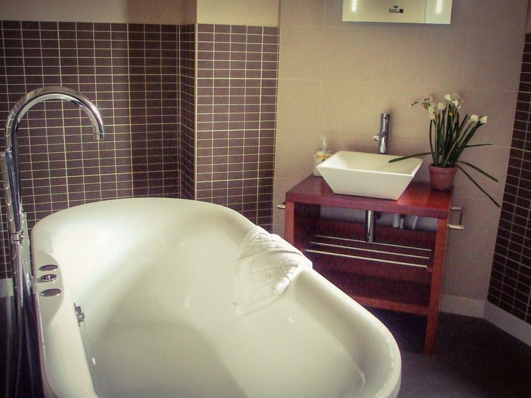 Ashbourne Hall, Luxury House in The Peak District, Sleeps 22