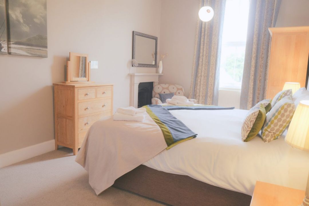 Ashbourne Hall, Luxury House in The Peak District, Sleeps 22