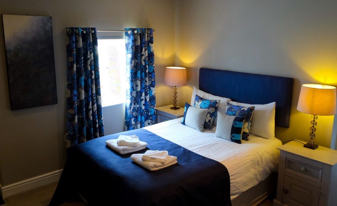 Ashbourne Hall, Luxury House in The Peak District, Sleeps 22