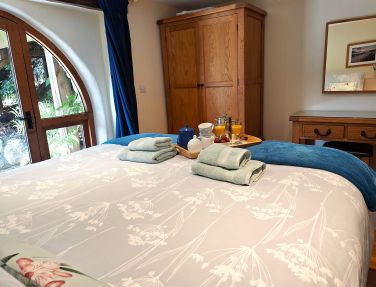 Solid oak bedroom furniture