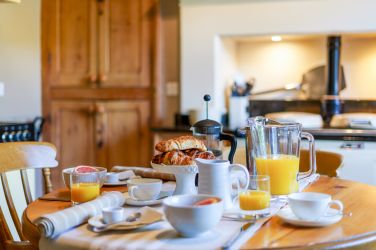 White Moss kitchen perfect for breakfasts.