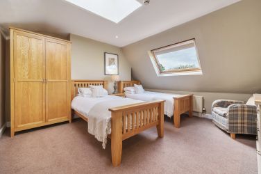 Boston House bedroom 5 twin.