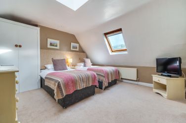 Boston House bedroom 7 twin.