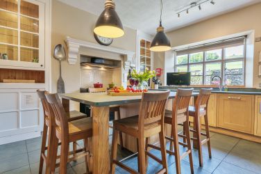 Boston House kitchen with central island.