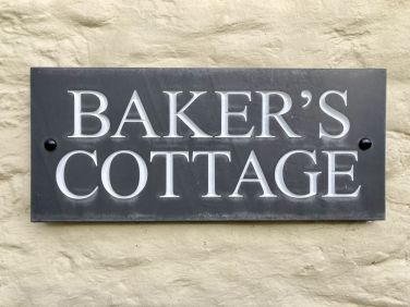Bakers cottage has 2 double rooms and 1 twin with a bathroom and a shower room.