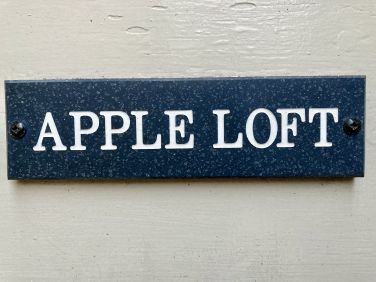 Apple Loft with 1 king room