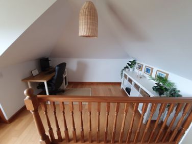 Upstairs loungs study area