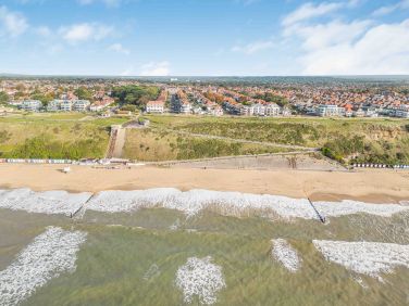 5 Minute Drive to sandy Southbourne Beach